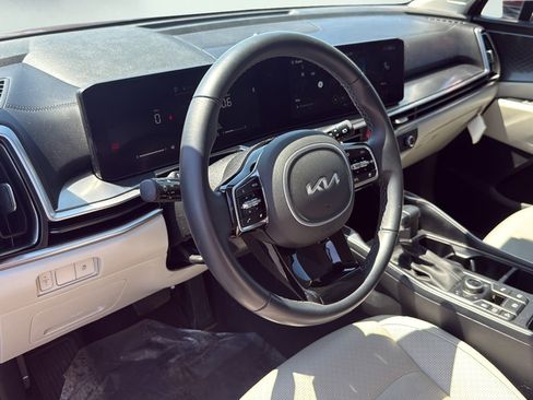 Used 2025 Kia Sorento S AWD/4WD image 32