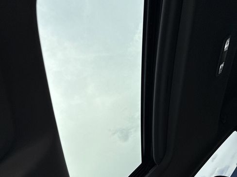 Used 2025 GMC Sierra 2500 Denali image 22