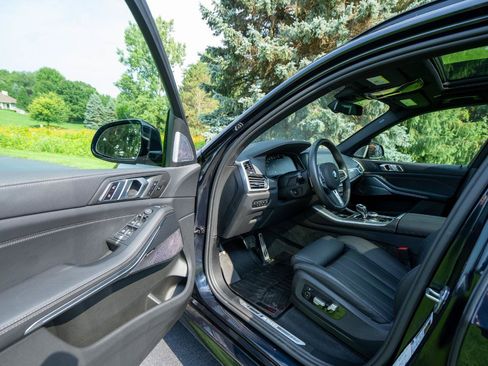 Used 2021 BMW X5 M50i AWD/4WD image 12