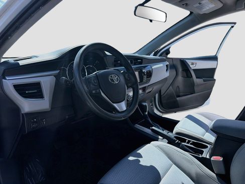 Used 2016 Toyota Corolla LE FWD image 10