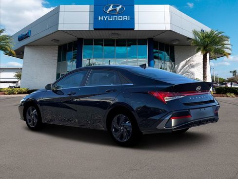 New 2026 Hyundai Elantra SEL Sport Premium FWD image 5