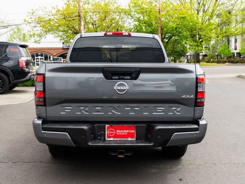 Used 2025 Nissan Frontier SV AWD/4WD image 5