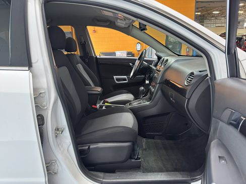 Used 2014 Chevrolet Captiva Sport LS FWD image 18