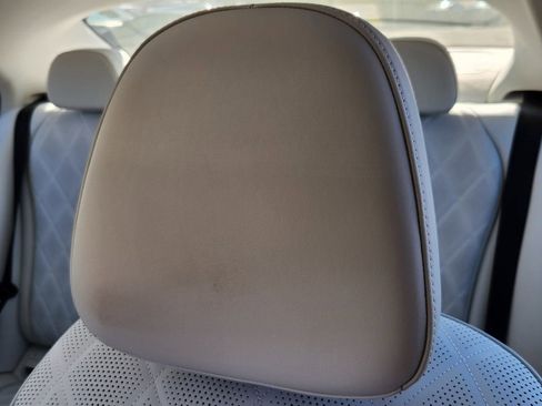 Used 2025 Mercedes-Benz E 350 4MATIC Sedan image 14