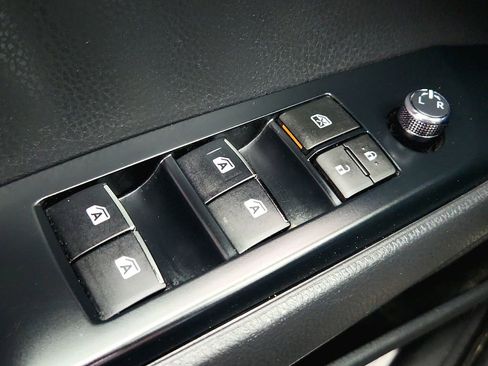 Used 2019 Toyota Camry XLE FWD image 22