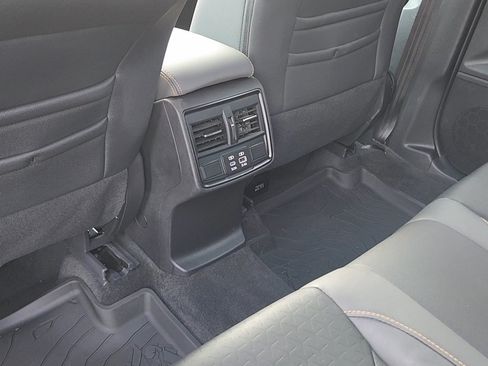 Used 2026 Subaru Forester Wilderness w/ Wilderness Plus Package AWD/4WD image 18