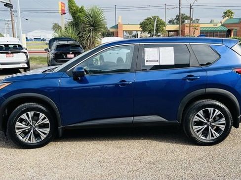 Certified 2023 Nissan Rogue SV image 4