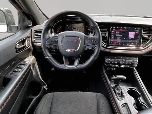 Used 2025 Dodge Durango GT AWD/4WD image 8