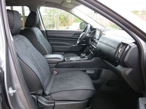 Used 2024 Nissan Pathfinder SV w/ Cargo Package image 14