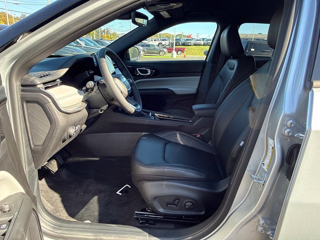 New 2026 Jeep Compass Limited AWD/4WD image 16