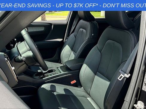 Used 2025 Volvo XC40 B5 Core w/ Protection Package Premier image 28