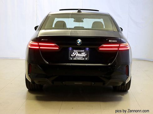 New 2026 BMW 530i xDrive w/ M Sport Package image 7