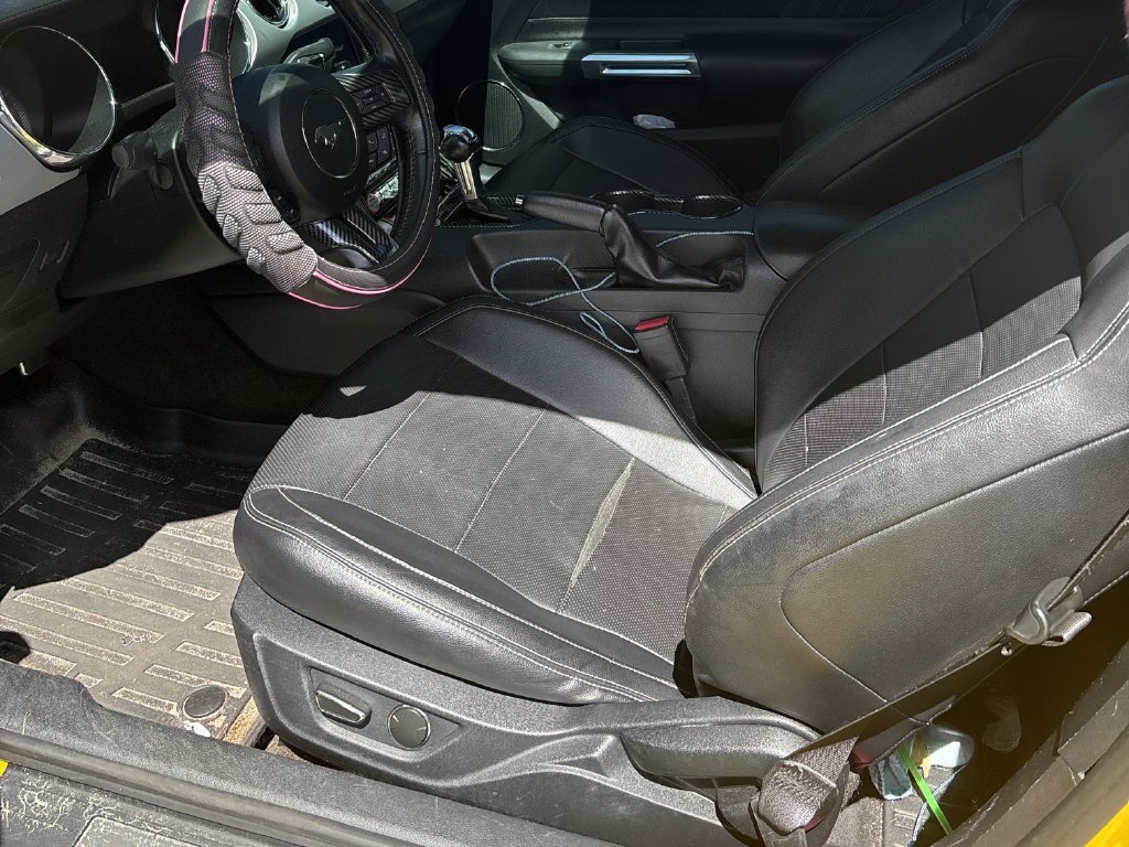 Used 2016 Ford Mustang Premium RWD image 3