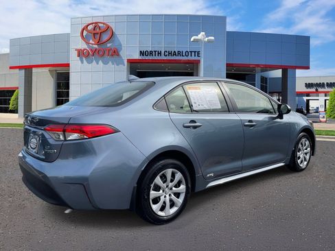 Used 2024 Toyota Corolla LE AWD/4WD image 6