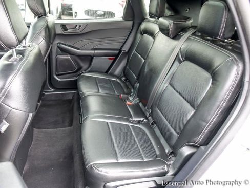Used 2022 Ford Escape SE w/ SE Sport Appearance Package FWD image 11
