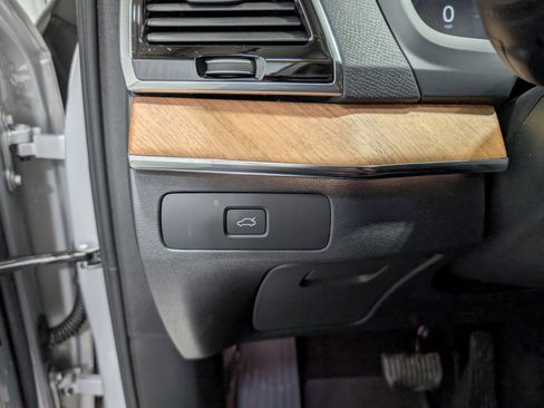 Used 2024 Volvo XC90 B6 Plus w/ Protection Package Premier image 21