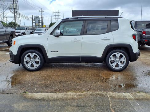 Used 2016 Jeep Renegade Limited FWD image 25