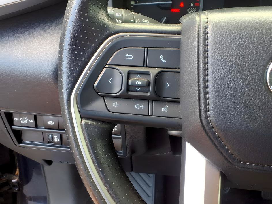 Used 2025 Toyota Tundra SR5 AWD/4WD image 25