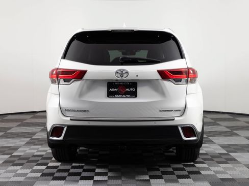 Used 2019 Toyota Highlander Limited Platinum AWD/4WD image 6