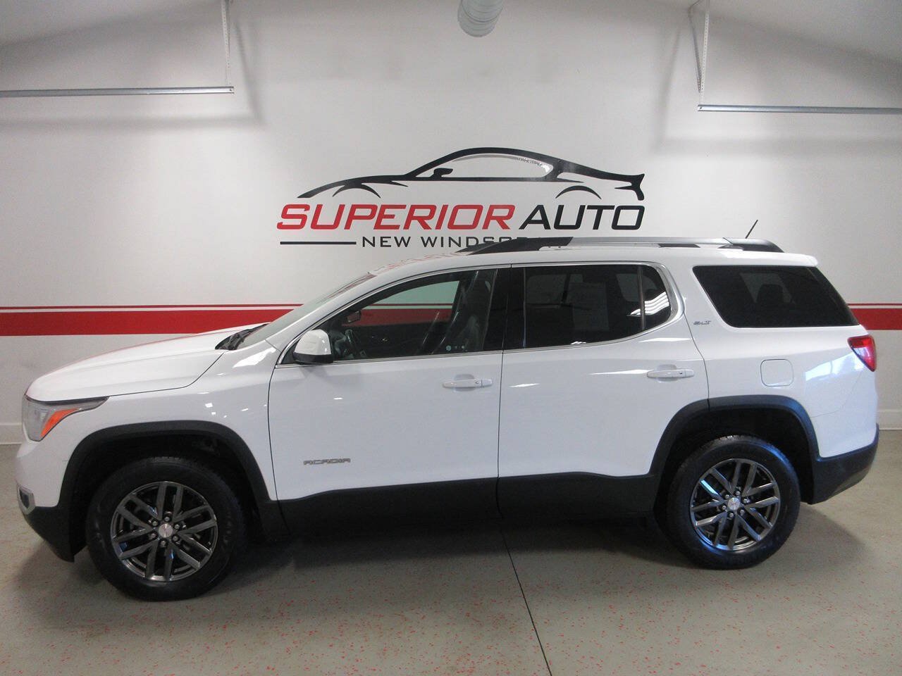 Used 2019 GMC Acadia SLT AWD/4WD image 2