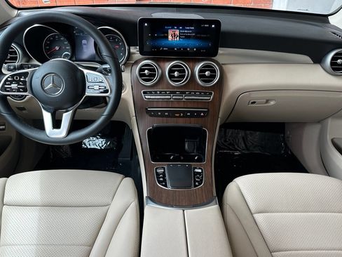 Certified 2022 Mercedes-Benz GLC 300 w/ Premium Package Lite image 18