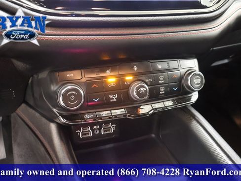 Used 2025 Dodge Durango GT w/ Blacktop Package image 24