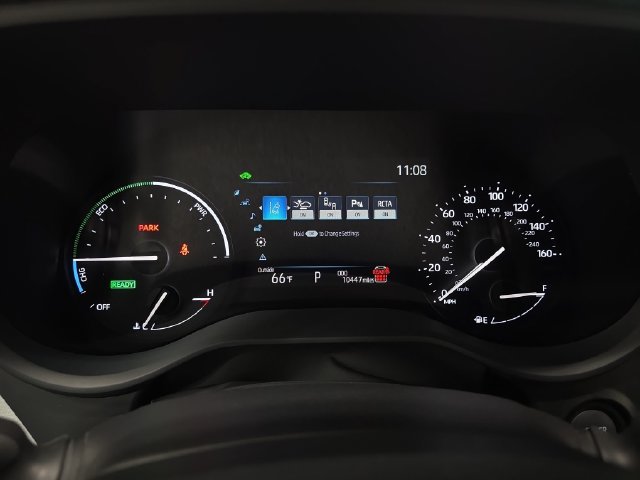 Used 2025 Toyota Sienna XLE FWD image 16