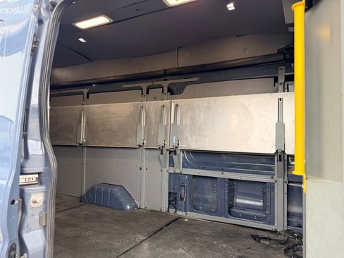 Used 2020 Ford Transit 250 148 High Roof Extended RWD image 17