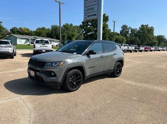 Used 2023 Jeep Compass Latitude AWD/4WD video 1