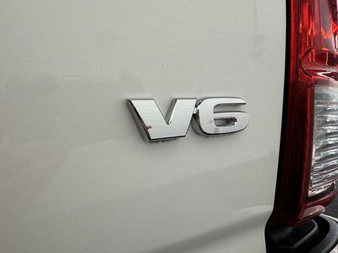 Used 2017 Toyota Tacoma TRD Sport image 7