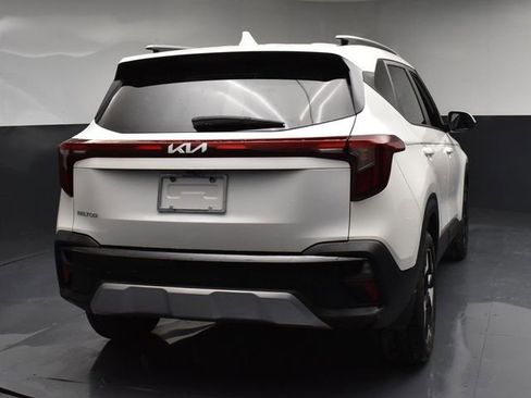 Certified 2025 Kia Seltos S FWD image 7