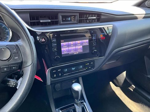 Used 2019 Toyota Corolla LE image 7