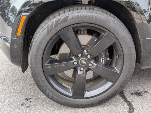 Used 2024 Land Rover Defender 130 V8 image 10