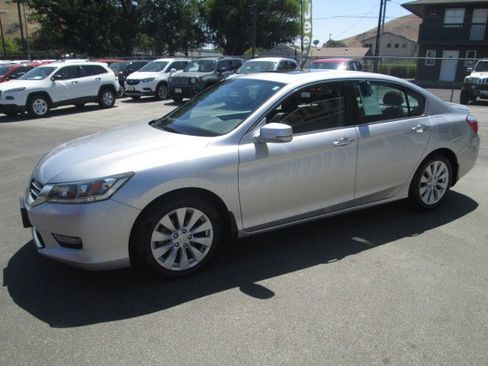 Used 2015 Honda Accord EX-L image 3