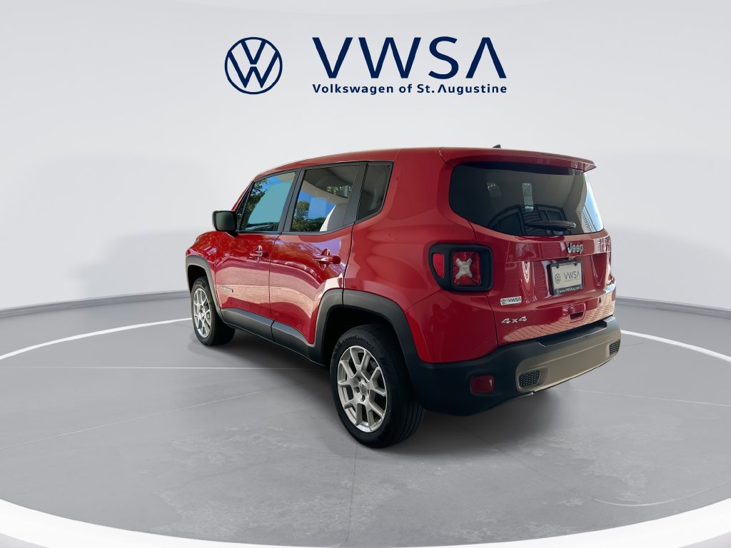 Used 2023 Jeep Renegade Latitude AWD/4WD image 5