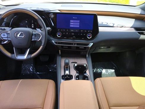 Certified 2025 Lexus RX 350 Premium w/ Accessory Package (Z1) image 14