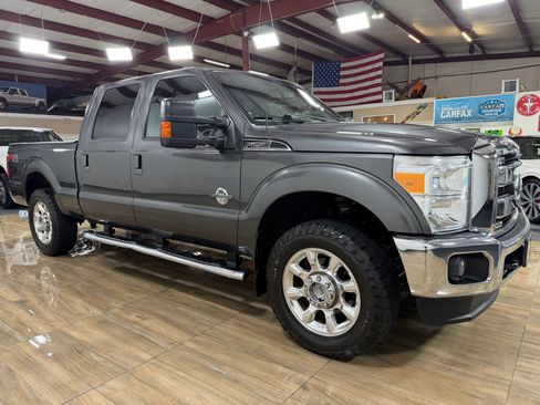 Used 2016 Ford F250 Lariat w/ Lariat Ultimate Package AWD/4WD image 3