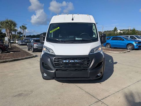 Used 2025 RAM ProMaster 2500 w/ Convenience Group FWD image 8