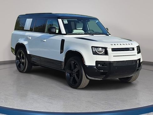 New 2026 Land Rover Defender 130 X-Dynamic SE AWD/4WD image 3
