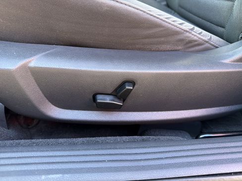 Used 2009 Dodge Challenger R/T w/ Sound Group image 15