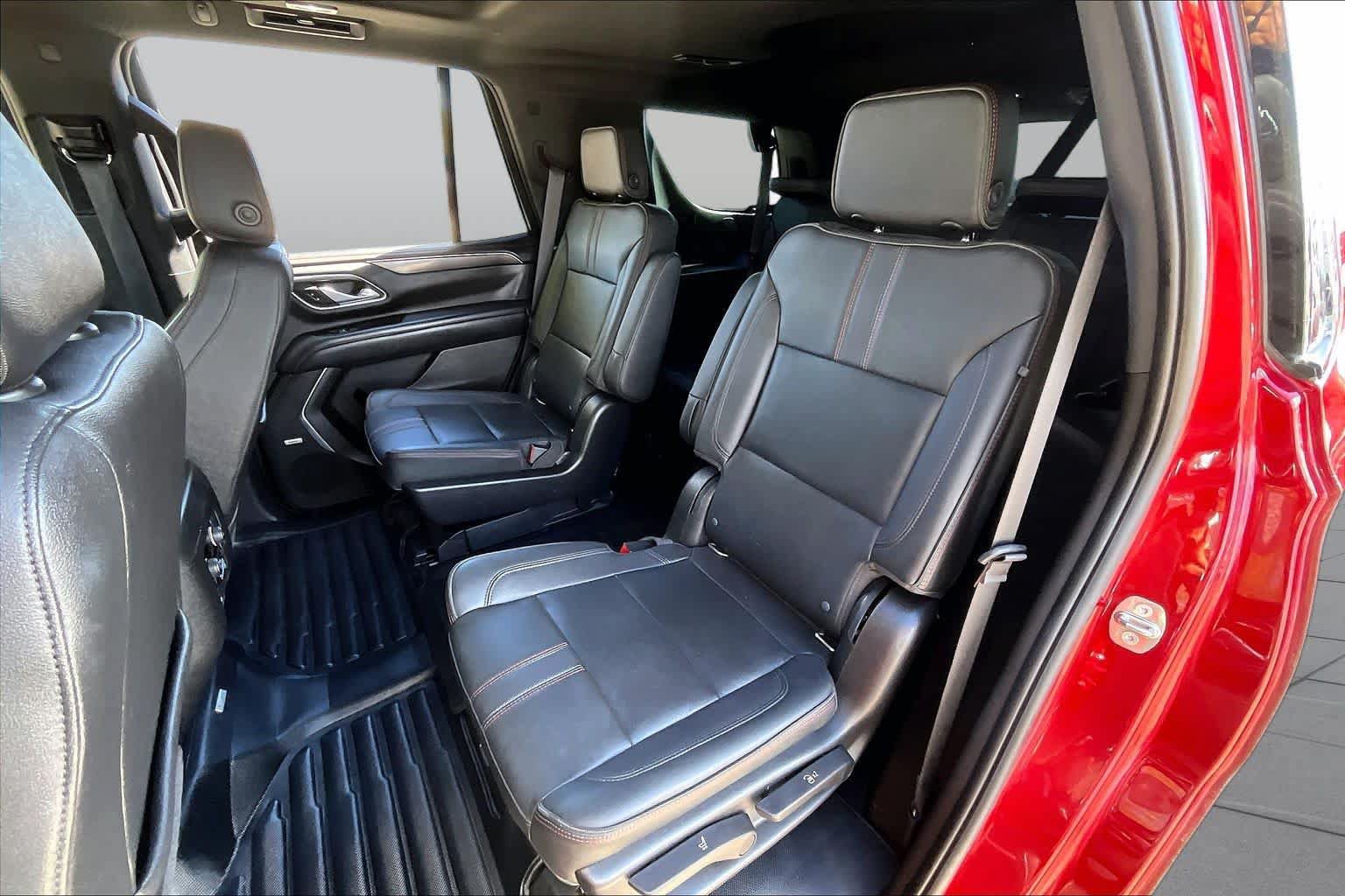Used 2021 Chevrolet Tahoe RST w/ Luxury Package AWD/4WD image 20