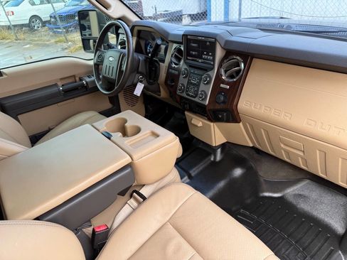 Used 2015 Ford F350 Lariat image 25