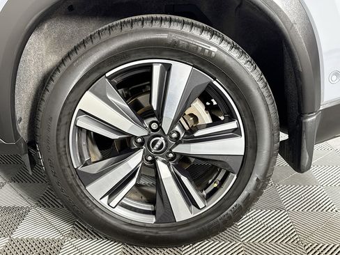 Used 2023 Nissan Rogue Platinum FWD image 36