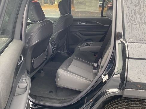 New 2025 Jeep Grand Cherokee Laredo X w/ Trailer Tow Package image 17