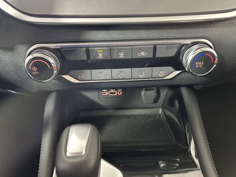 Certified 2025 Nissan Altima 2.5 SR image 27