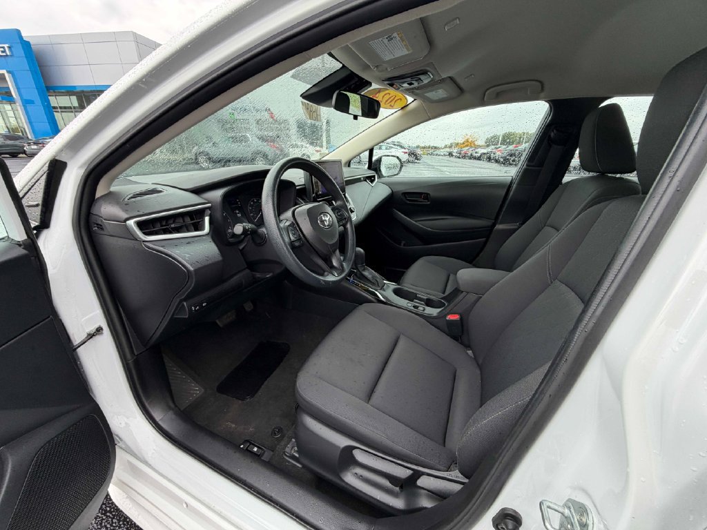 Used 2024 Toyota Corolla LE FWD image 17