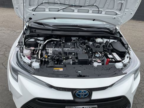 Used 2025 Toyota Corolla LE w/ LE Premium Package FWD image 20
