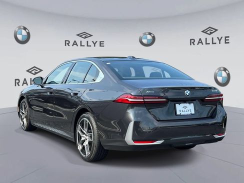 Used 2026 BMW 530i xDrive w/ Premium Package AWD/4WD image 7