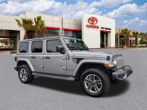 Used 2018 Jeep Wrangler Unlimited Sahara image 1