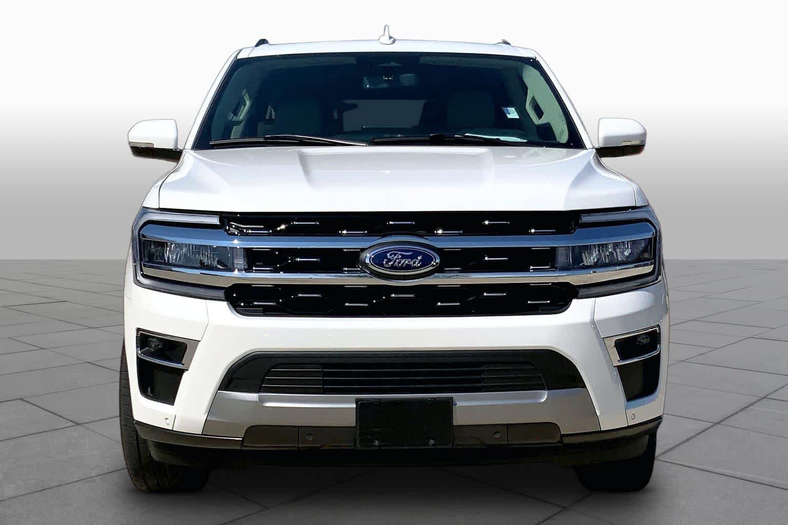 Used 2024 Ford Expedition Max Limited RWD image 3